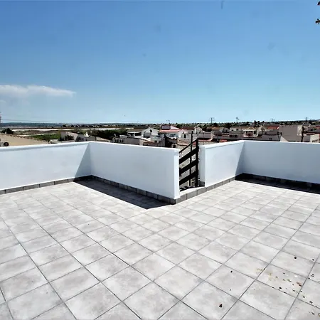 Beautiful Duplex With Pool * Торевьиа